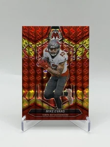 2024 Panini Mosaic - Mike Evans #206 Scelta Fusion Rosso e Giallo Mosaico Prizm /80 - Foto 1 di 2