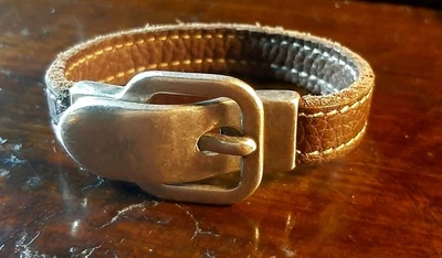 Bracciale -fibbia  - Argento  Pelle -  Vintage  - Immagine 1 di 4