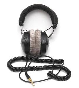 Beyerdynamic DT 770 Pro Studio Kopfhörer 250 Ohm mit Spiralkabel (Headphone) - Bild 1 von 11