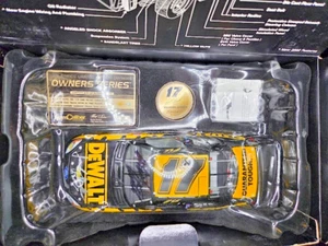 Matt Kensth / Jack Roush TRIPLE Signed #17 Team Caliber 1:24 Dewalt Racing - Picture 1 of 5
