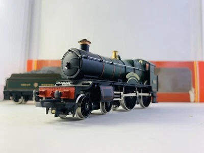 Hornby OO Gauge Steam Locomotive R392 GWR 3821 County of Bedford - Image 1 of 4
