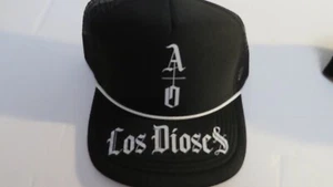 Cappello Los Dioses Anuel AA X Ozuna nuovo con etichette RARO fascia regolabile - Foto 1 di 2