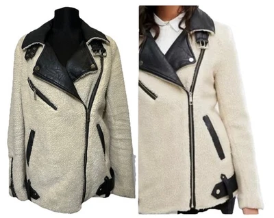 Chaqueta de motociclista River Island para mujer talla pequeña beige negra sherpa e imitación de cuero Borg Foto 1 de 4