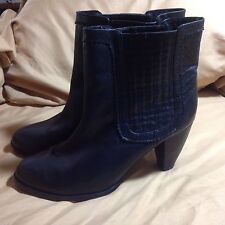 PLOMO "HIGH-FASHION" (US9.5/EU40)"Orig $350"Soft Black"Leather"Ankle Boots "EUC"