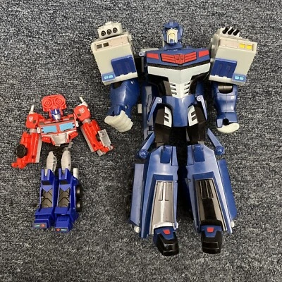 Transformers Ultra Magnus 2007 + Optimus Prime 2019 Tomy 22cm Action Figure - Image 1 of 4
