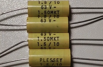 4x Condensatore poliestere metal. assiale, 1,5uF 63V 10%, PLESSEY, NUOVO (NOS) - Immagine 1 di 3