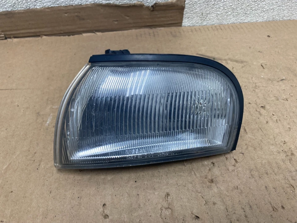 Infiniti J30 Y32 1993 a 1997 luz de esquina delantera lado del conductor lámpara U8626 PS Foto 1 de 4