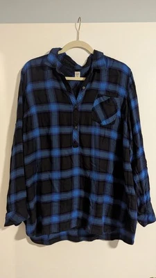 GAP Maternity Flannel Henley Shirt Women’s Size Large – Blue & Black - Image 1 of 4