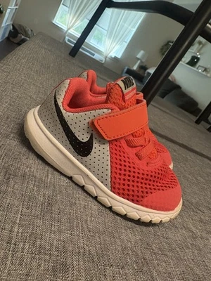 Baby Girl Nike Shoes Size 5C Great Condition - Image 1 of 4