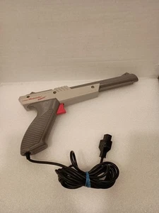 1985 Nintendo NES Zapper Light Gun Gray - Tested - Picture 1 of 7