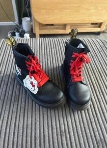 Dr Martens X Hello Kitty Boots Black Kids UK Size 10/ Eu 28 - Picture 1 of 16