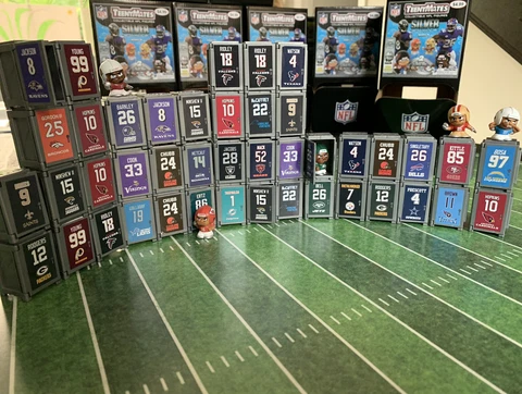 NFL Teenymates S9 - Choose UR  Lockers + Players - Holiday SALE! Cover