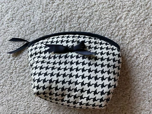 Naraya Quilted Makeup Cosmetic Travel Toiletry Bag Cotton Black & White 7 x 5" - Picture 1 of 6