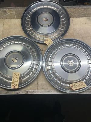 Cadillac Fleetwood 1985-1993 cubierta de rueda 3 piezas tapacubos 15" OEM Foto 1 de 4