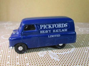 263Z Corgi Classics D981/1 UK Bedford 10/12 Cwt Van Pickfords Blue 1:43 - Picture 1 of 7
