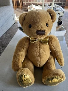 Brown FAO Schwartz Sitting Teddy Bear W/ Gold Foil Paws - Picture 1 of 7
