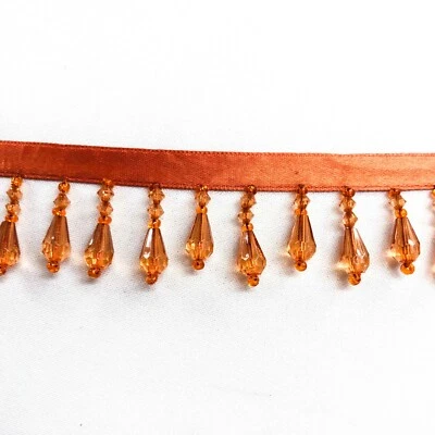 Borde de flecos con cuentas de aspecto de cristal Perial Co vendido por yarda Foto 1 de 4