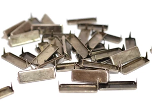 40 x rivetti decorativi / artigli, 10 x 30 mm, nichel coloniale antico, rettangolare, USA - Foto 1 di 3