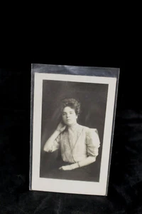 Vintage Postcard Victorian Woman Unmarked - Picture 1 of 4
