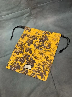Bolso de Cosméticos Gucci Belleza Negro y Mostaza Floral Bolsa con Cordón/Bolso de Fragancia Foto 1 de 4