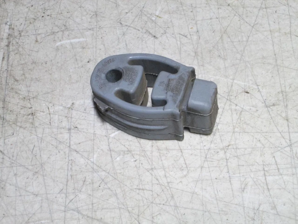 05 06 07 08 09 10 Colgador de escape trasero central de fábrica OEM Volvo S40 V50 Foto 1 de 1