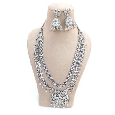 Juego de tachuelas largas de cuarzo y circonita cúbica de cristal, collar chapado en oro blanco Foto 1 de 4