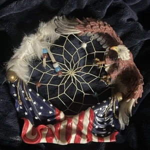 Dream Catcher Wolf And Eagle Figurine - Picture 1 of 6