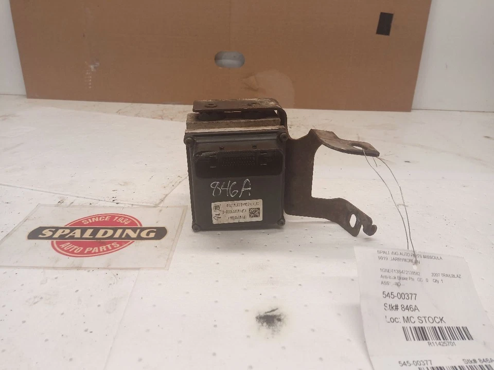 GM 15933164 Anti-Lock Brake ABS Pump from 2007 Chevrolet Trailblazer 11425701 - Image 1 of 4