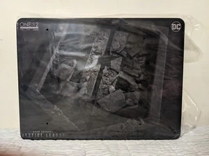 Mezco One:12 Zack Snyder Justice League Batman, Superman, Flash 3 Pack - Picture 1 of 1