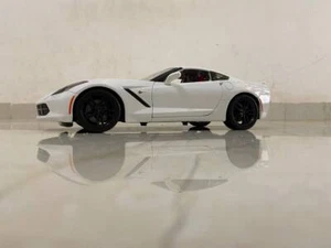 Chevrolet Corvette Stingray (2014) White - Maisto 1:18 - Picture 1 of 3