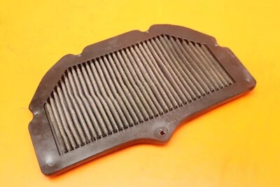 01-04 FILTRO ADMISIÓN AIRE CAJA AIRE SUZUKI GSXR 1000 K&N Foto 1 de 4