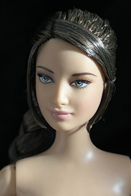 The Hunger Games Katniss Barbie Doll – Boneca Barbie do Filme Jogos Vorazes  « Blog de Brinquedo