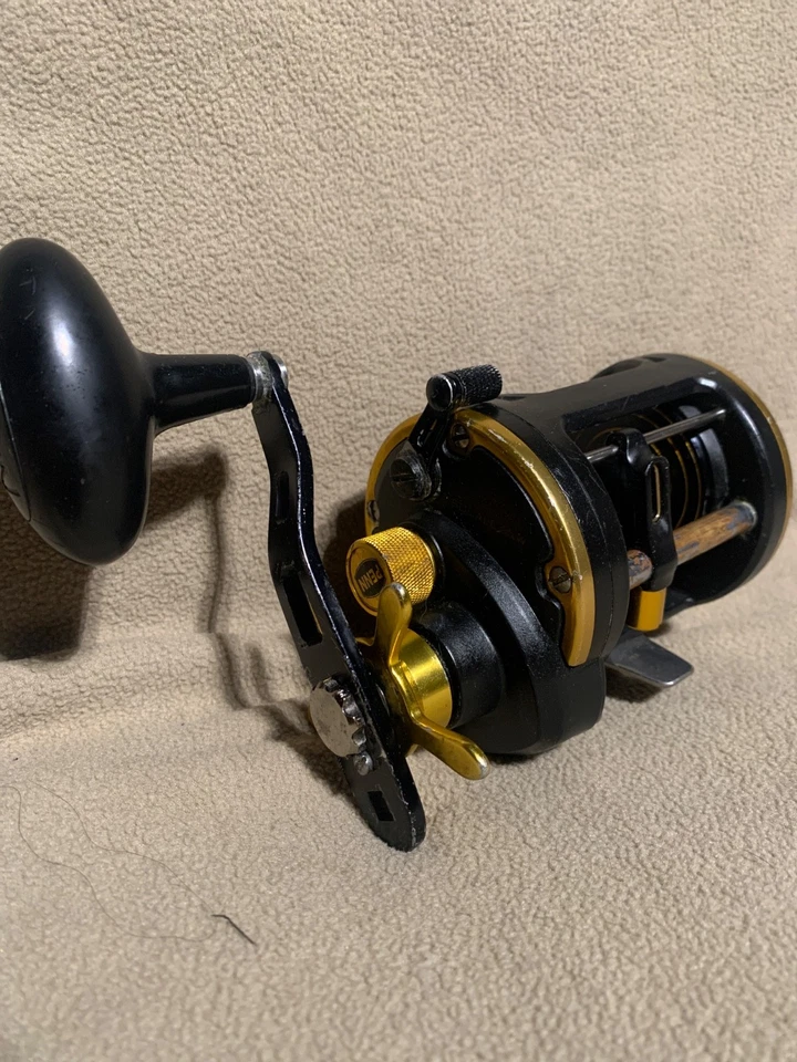 Penn Squall  20LW Fishing Reel - Image 1 of 4