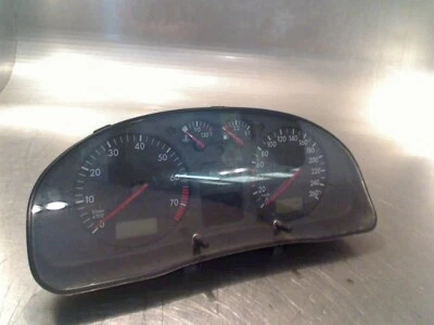 TACHO Volkswagen Passat Variant (3B5) Combi 2.8 30V Syncro/4Motion (APR) 2000 - Bild 1 von 3