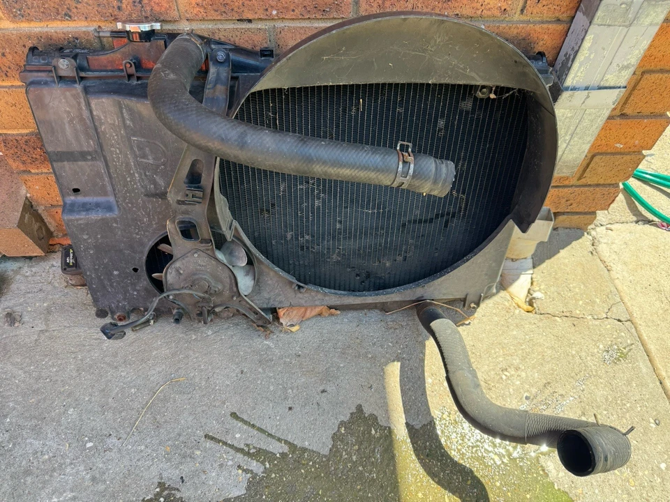 Toyota Supra Mk4 Jza80 2jz GTE Complete Radiator With Fan/shroud - Image 1 of 4