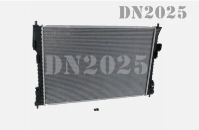 Nuevo RADIADOR PARA 2010-14 LINCOLN MKT 3.7 3.5/2010-16 FORD FLEX EXPLOER 3.5 Nuevo Foto 1 de 3