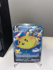 Fliegendes Pikachu VMAX 007/025 NM Ungraded - Bild 1 von 2