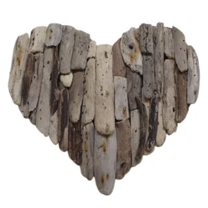Handmade Driftwood Heart - Picture 1 of 3