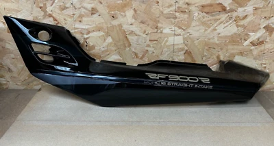 Cubierta de cuadro genuina Suzuki LH Suzuki RF900R R-W (94-98) - 47200-31E30-3DX Foto 1 de 4