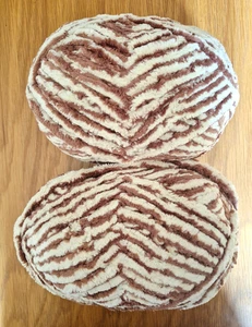 2 X 300G BALLS SIRDAR SUPER HAPPY CHENILLE IN BROWN/CREAM - Picture 1 of 1