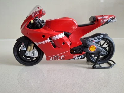 NewRay Ducati Desmosedici Casey Stoner Motorcycle Scale Model 1:12 In Box - Image 1 of 4