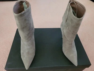 Calvin Klein Dove Grey suede boots Size 37.5 Free Shipping — 第 1/3 张图片