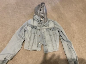 Cat And Jack Blue Jean Jacket Girls Size M 7/8 - Picture 1 of 3