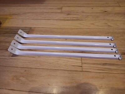 Paquete de 4 soportes para estantes metálicos de alambre de 12" nuevo soporte de metal blanco RubberMaid  Foto 1 de 3