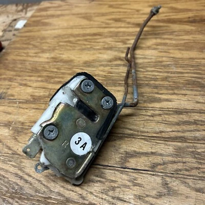 88 89 Honda Civic Hatch 2-Door Right Door Latch Used RF - Изображение 1 из 4