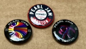 PEARL JAM BUTTON PIN SET 3 FENWAY PARK BOSTON RED SOX 2024 BASEBALL - Bild 1 von 4