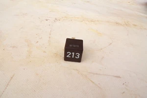 VW Passat 3B Relais 213 443951253J - Bild 1 von 5