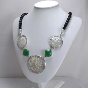 COLLANA IN ARGENTO 925 CON ONICE MADREPERLA INCISA E GIADA VERDE AGLN 031 - Foto 1 di 3