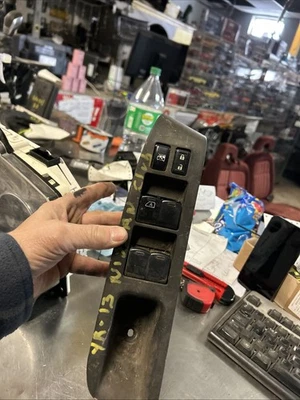 Interruptor de ventana principal Nissan Cube 2009-14/con enchufes Foto 1 de 3