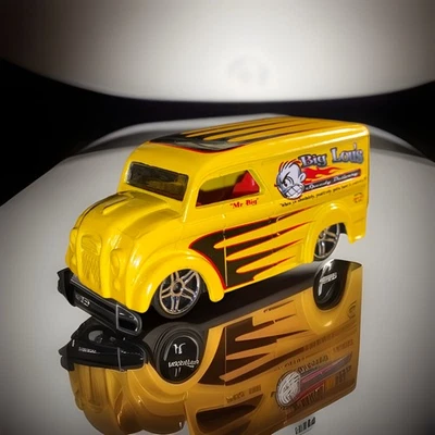 Camión de reparto de lácteos amarillo negro Hot Wheels Lou’s Speedy So Cal estuche “Mr Big” Foto 1 de 4